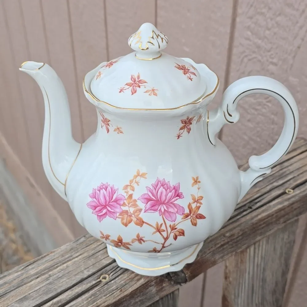 Hutschenreuther Arzberg Bavaria INGEBORG Lotus Floral Gold Trim Teapot – 857